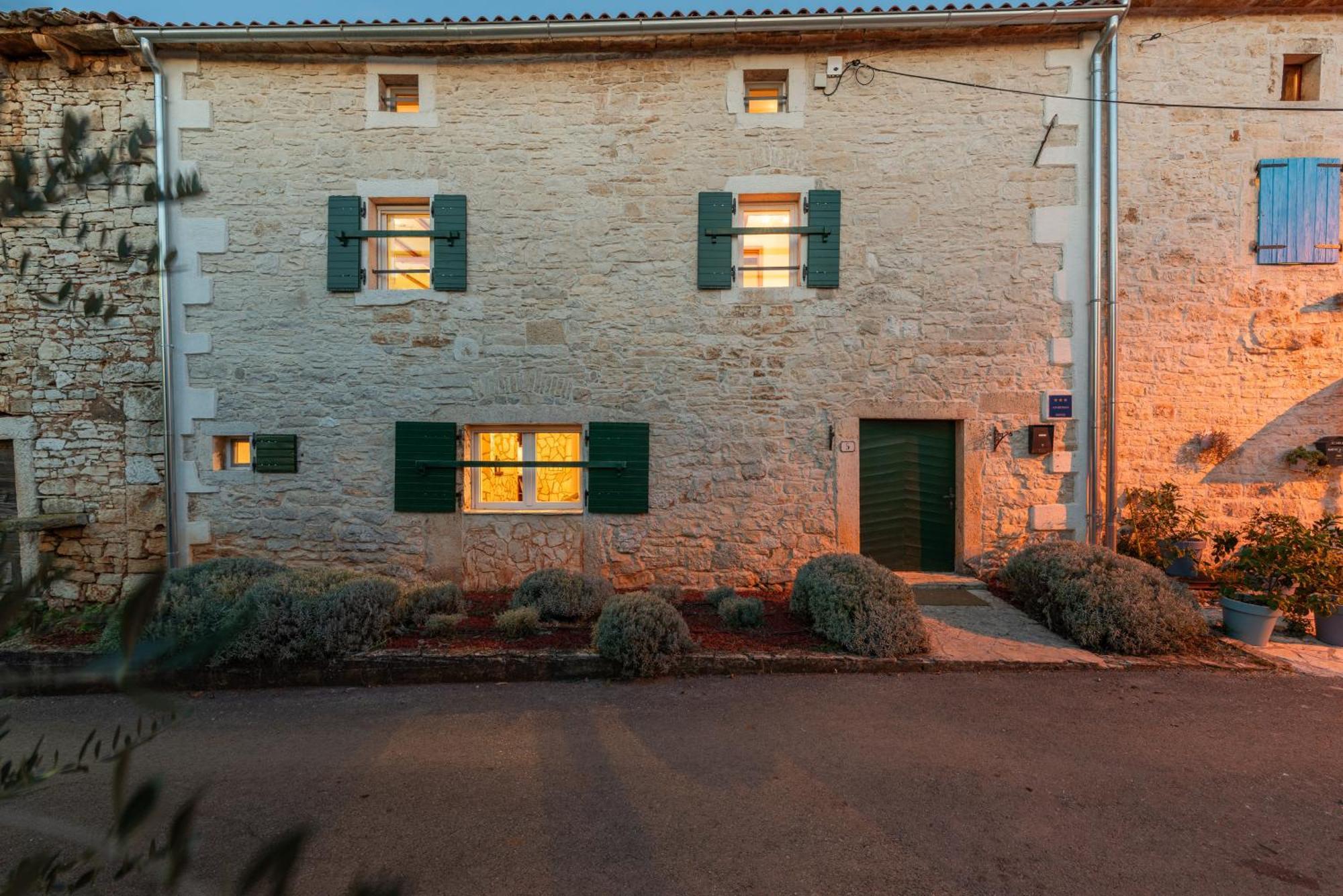 Casa Stifanici Villa Baderna Екстериор снимка